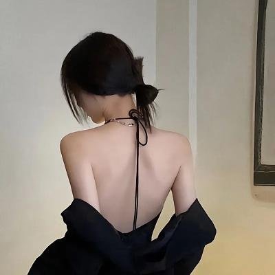 我才不信你是个王子呢